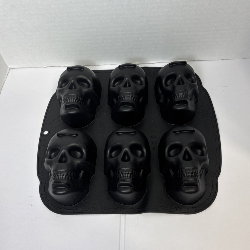 JETKONG 6 Cavity Haunted Skull Cake Pan Molds Silicone Halloween & Party Theme